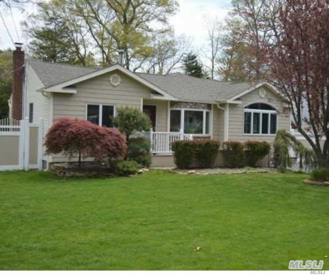 #1 photo, 19 White Oak Street, Middle Island , NY 11953