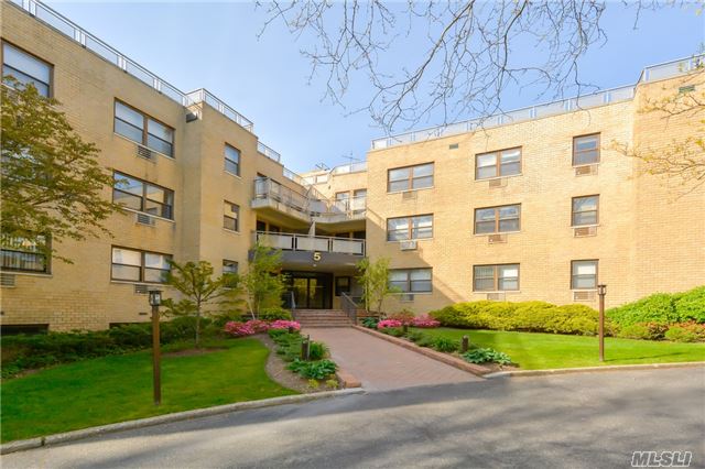 #1 photo, 5 Schenck  Avenue, ग्रेट नेक Great Neck , NY 11021