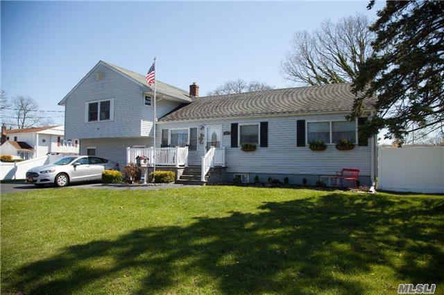 #1 photo, 316 Sheffield Avenue, West Babylon , NY 11704