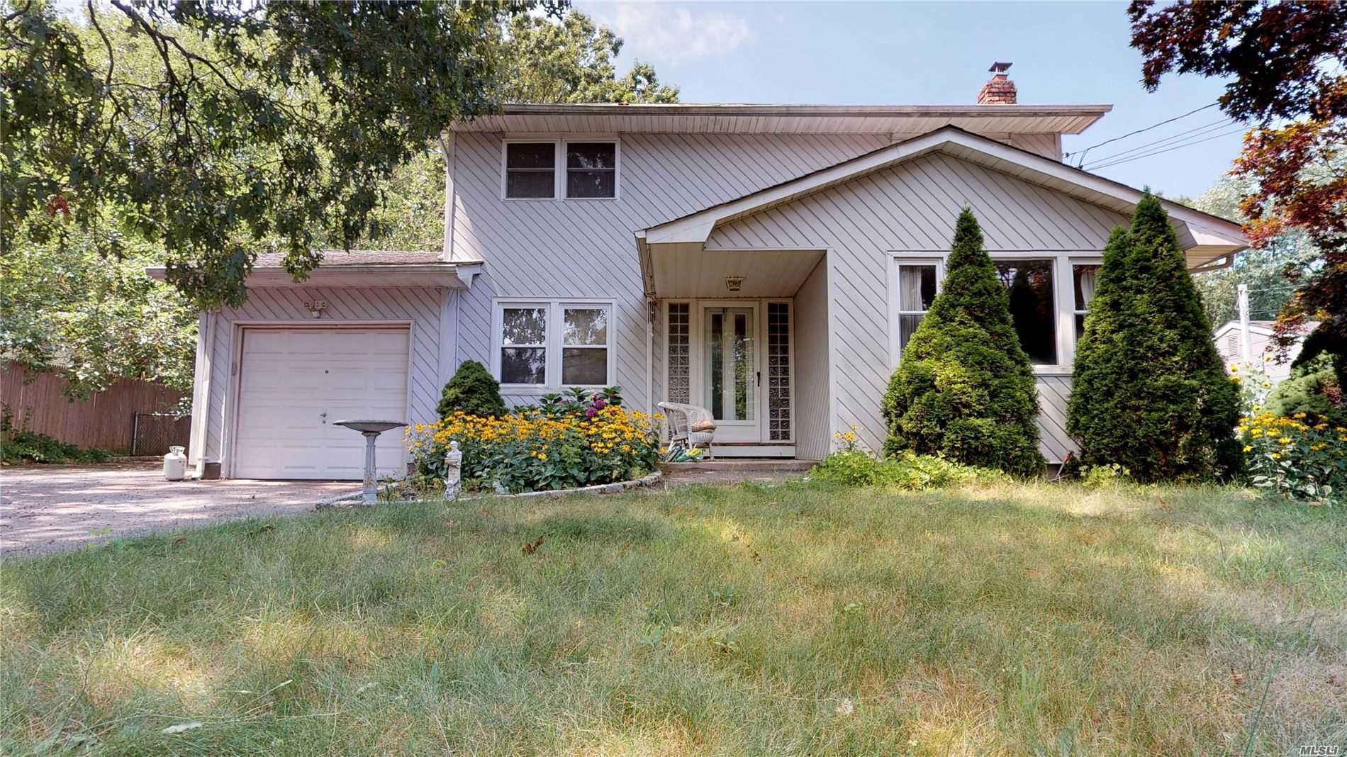 #1 photo, 14 Valley Street, Ronkonkoma , NY 11779