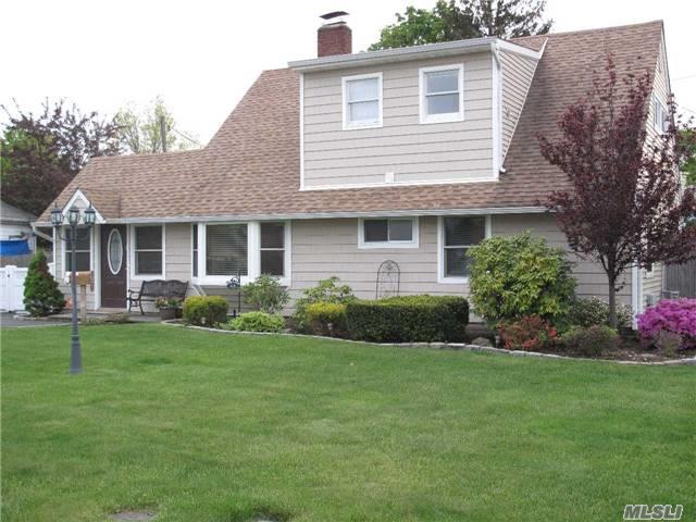 #1 photo, 48 Cloister Lane, Hicksville , NY 11801