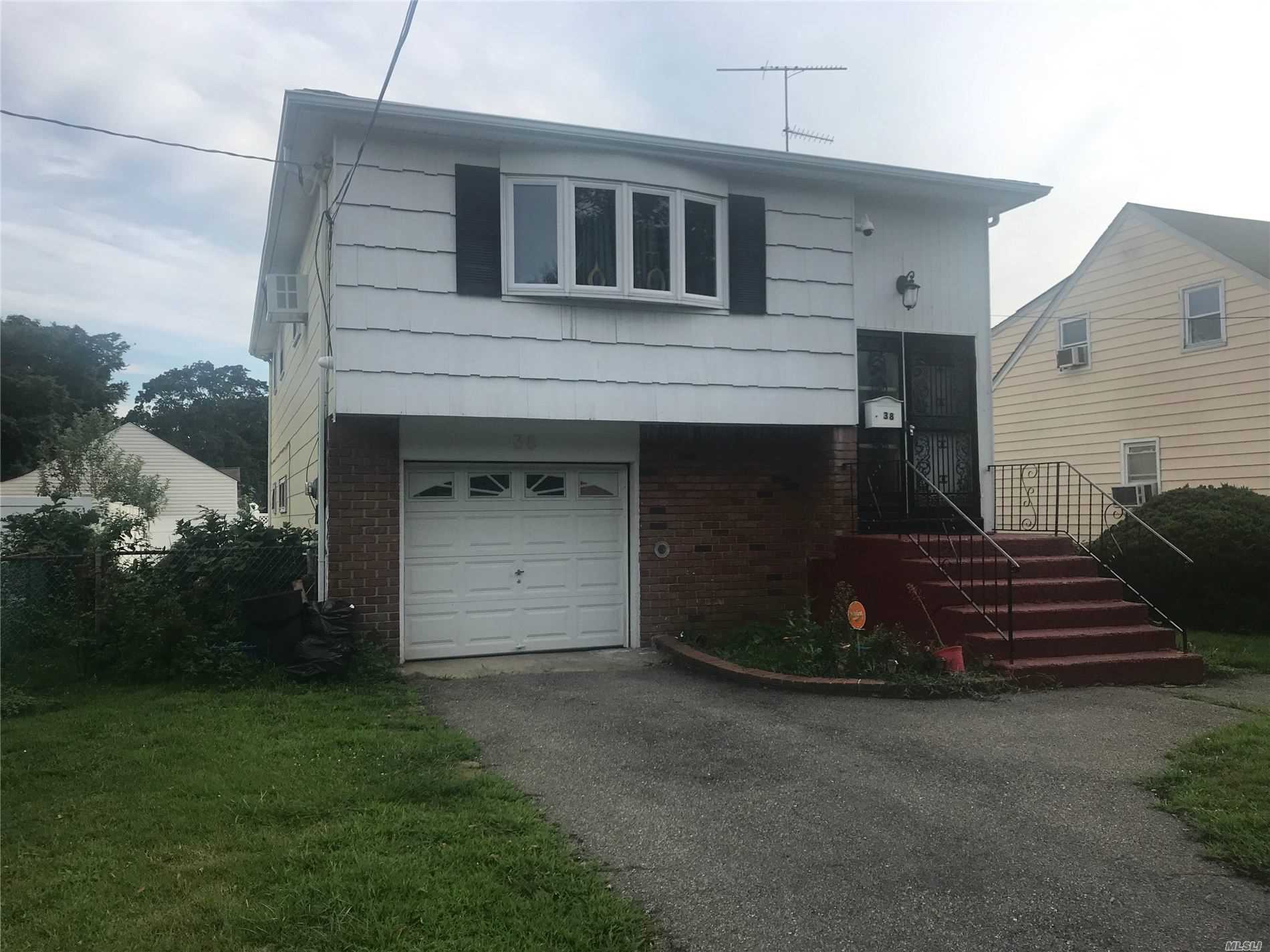 #1 photo, 38 Windsor Parkway, ナッソー郡 Hempstead , NY 11550