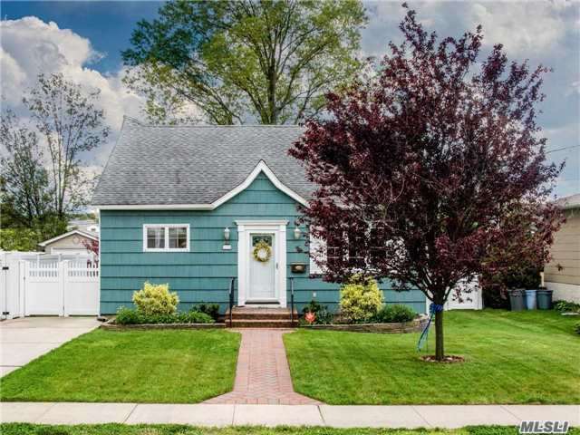 #1 photo, 3006 Wilson Avenue, Wantagh , NY 11793