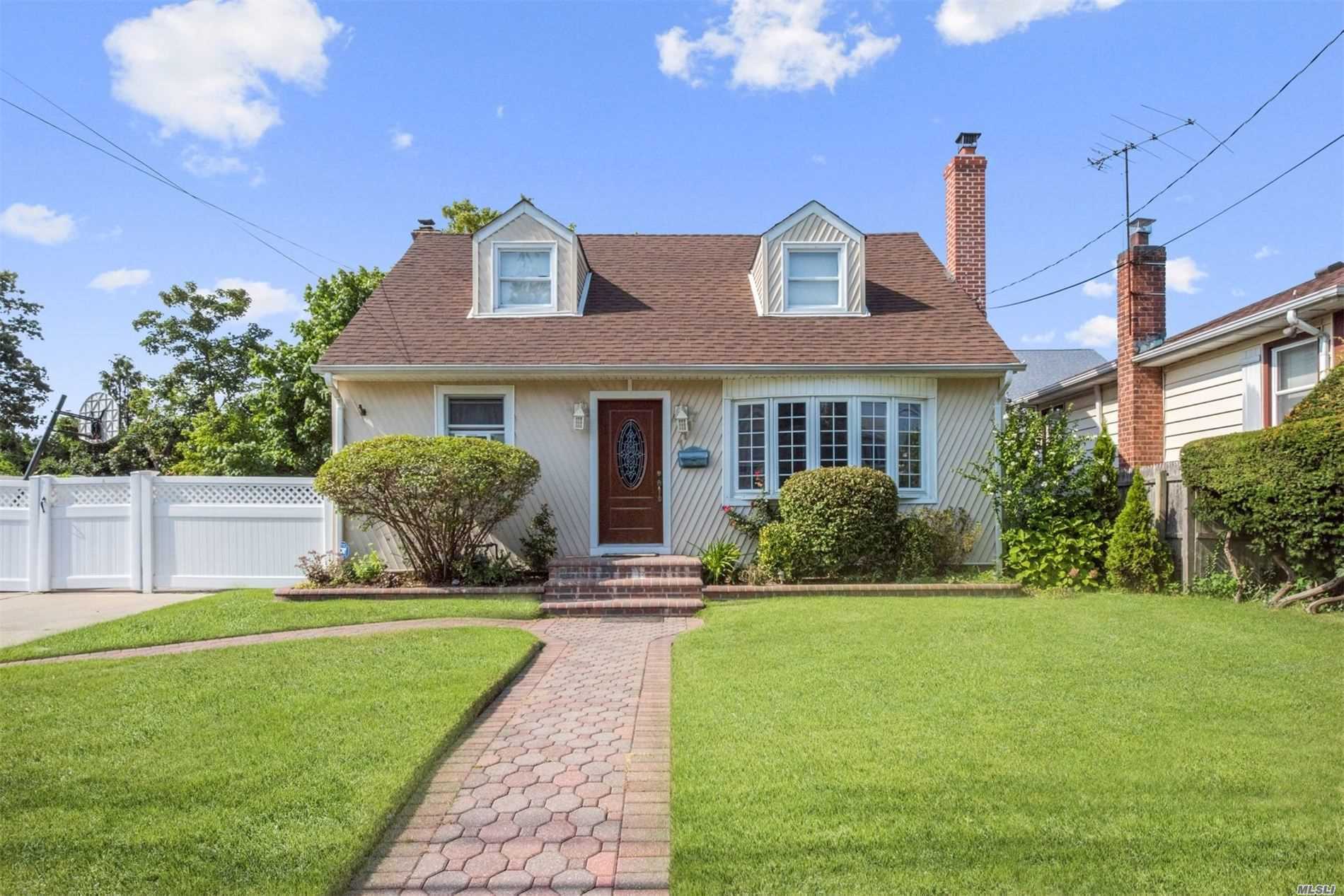 #1 photo, 1117 Elizabeth Street, Baldwin , NY 11510