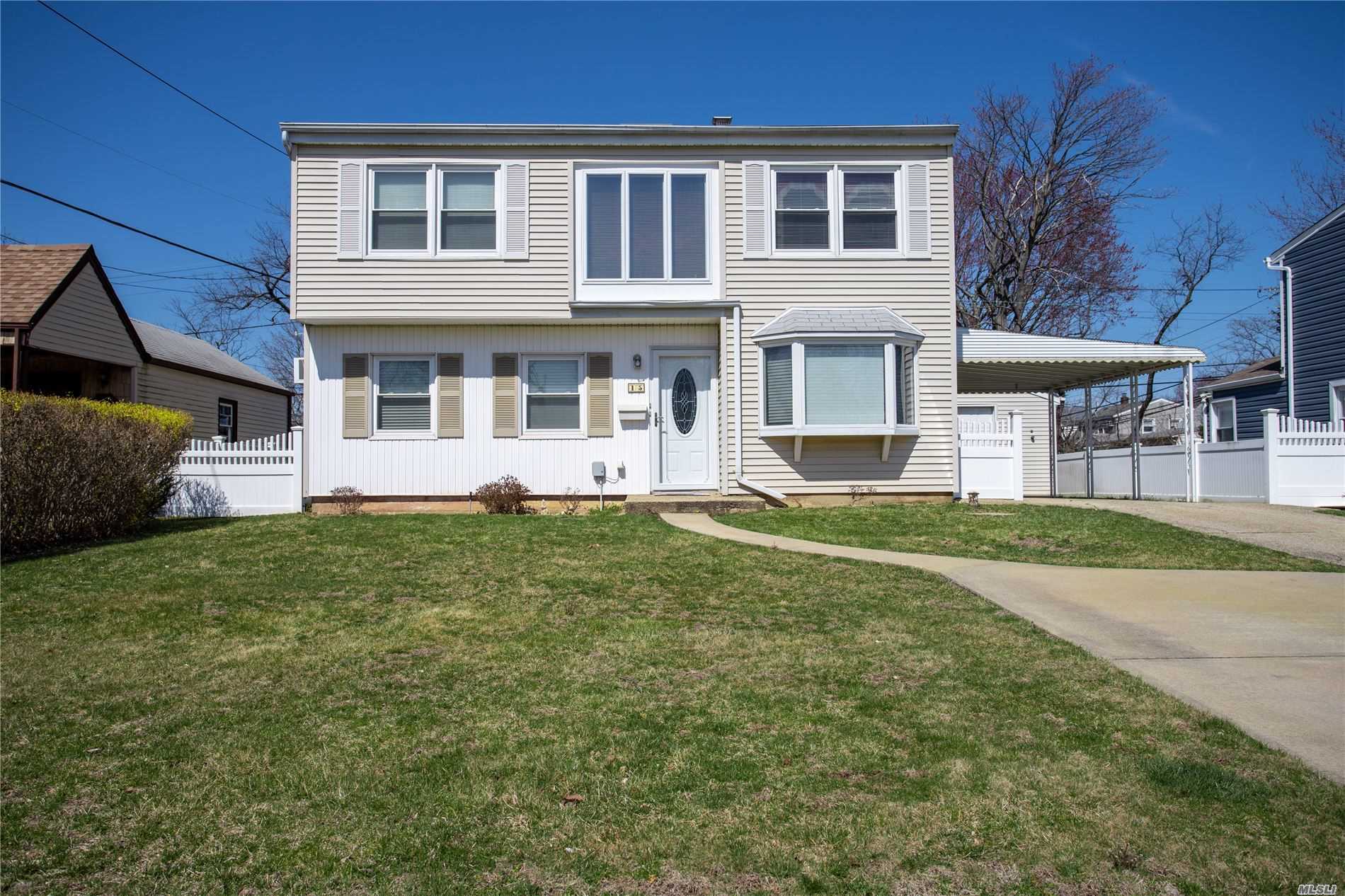 #1 photo, 15 Park Lane, Levittown , NY 11756