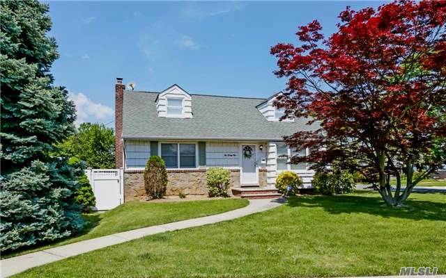 #1 photo, 1024 Lydia Drive, Franklin Square , NY 11010