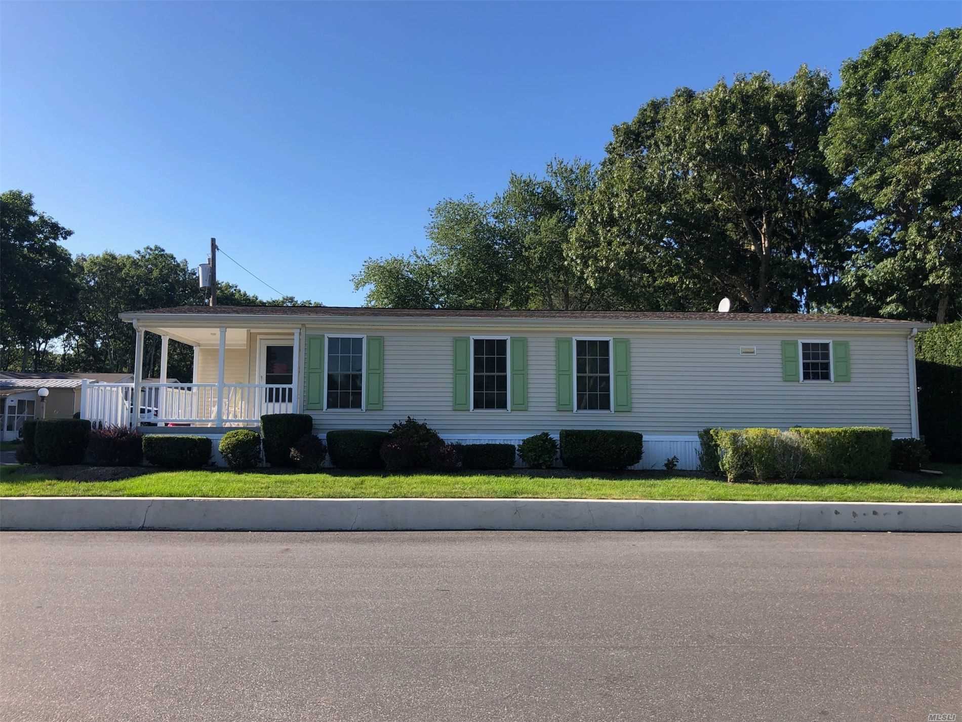 #1 photo, 1661-170 Old Country Road, Riverhead , NY 11901