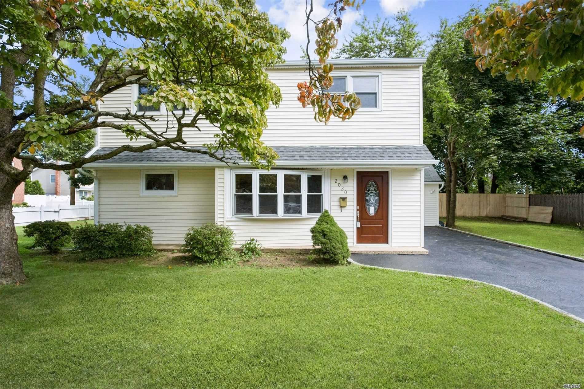 #1 photo, 2020 Prospect Avenue, ناسو East Meadow , NY 11554