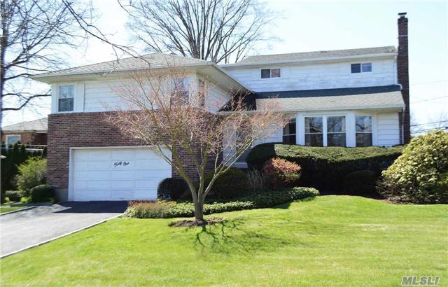 #1 photo, 41 Queens Lane, Manhasset Hills , NY 11040