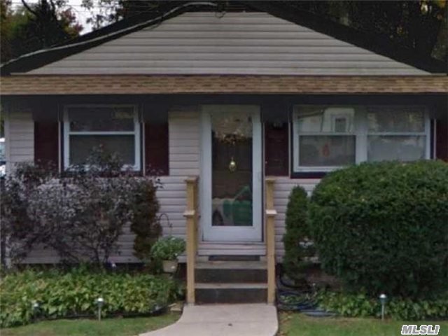 #1 photo, 16 Croley St, Huntington , NY 11743
