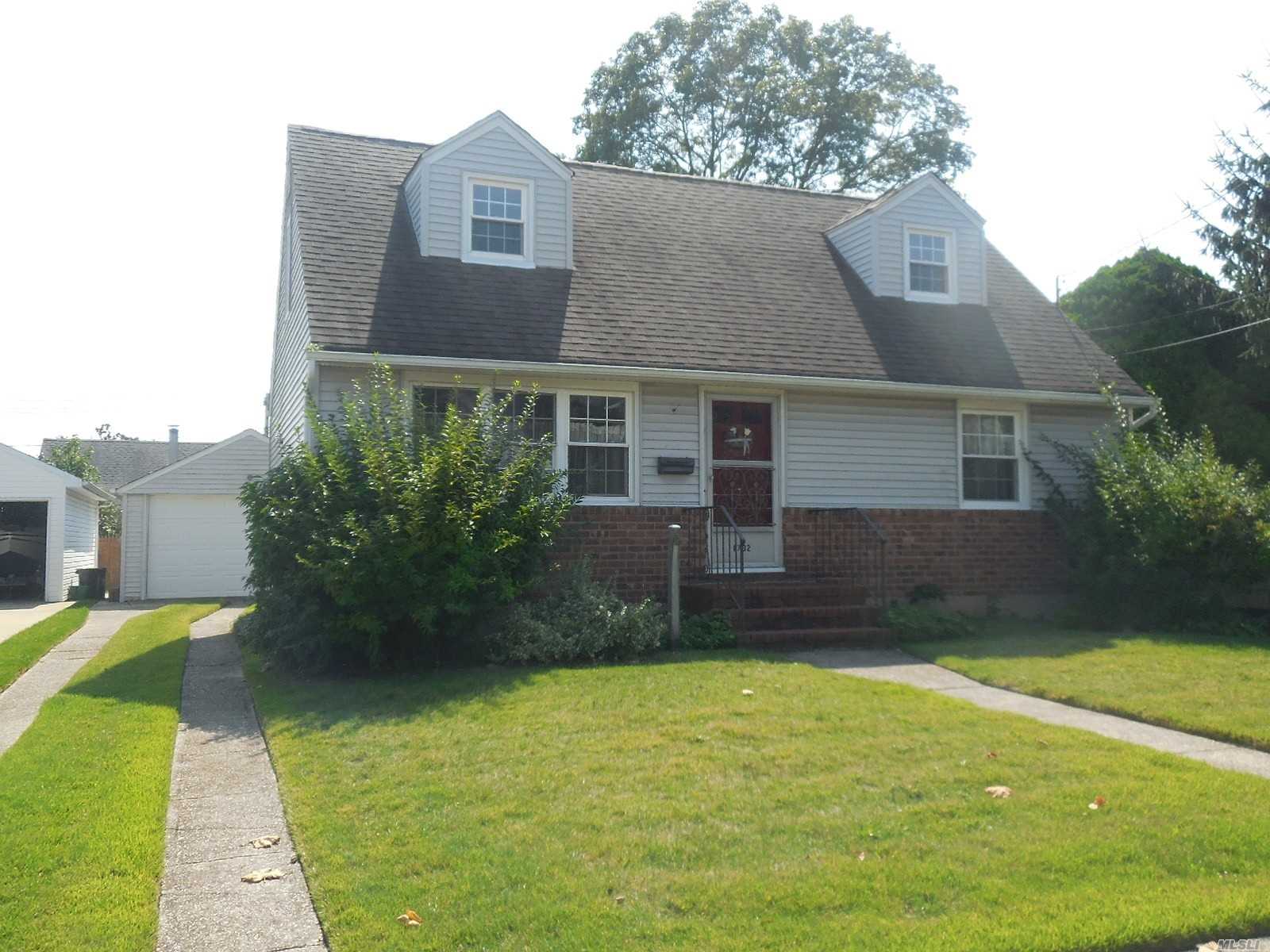 #1 photo, 1732 Horatio Avenue, Merrick , NY 11566