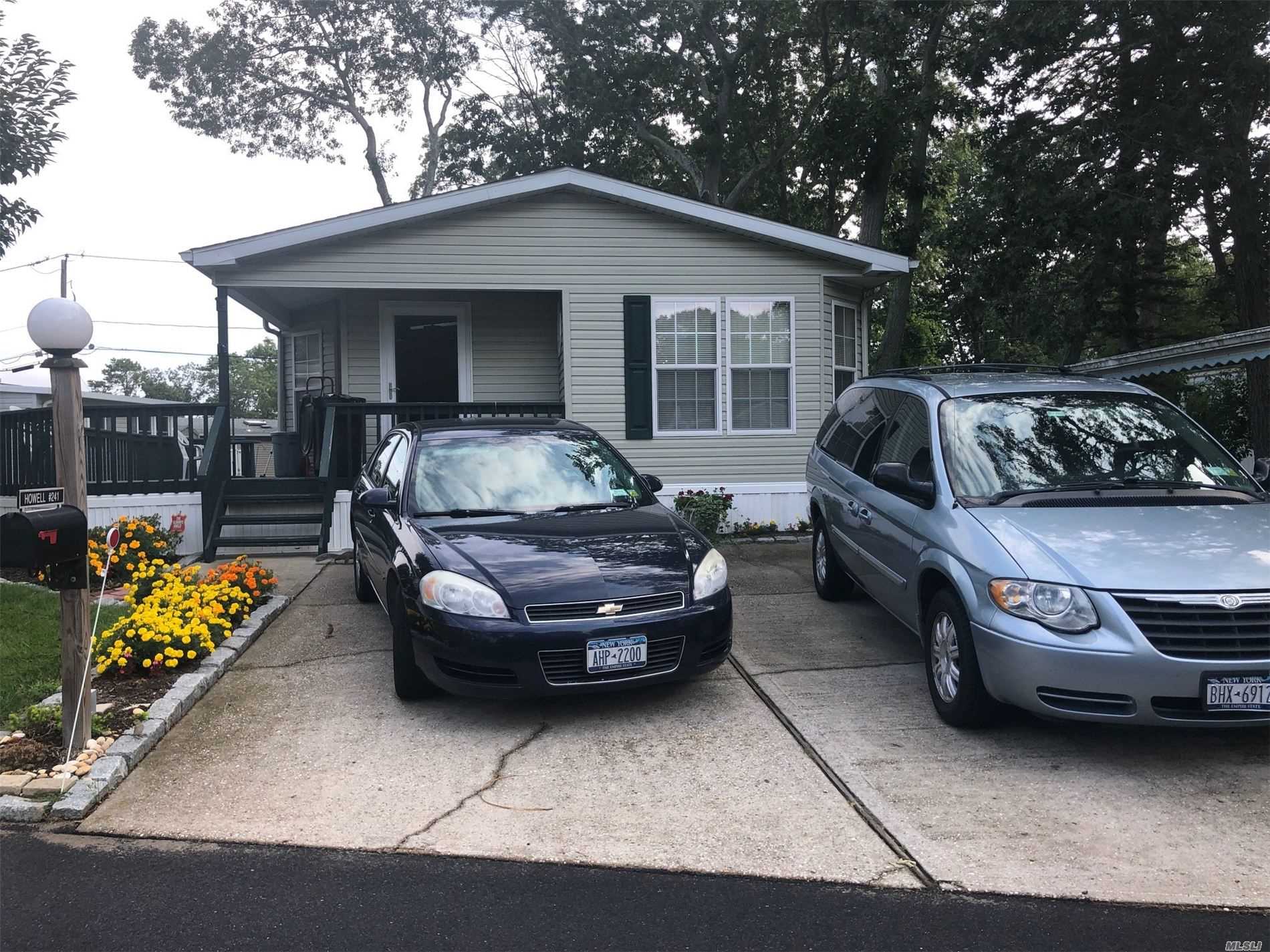 #1 photo, 1661-241 Old Country Road, Riverhead , NY 11901