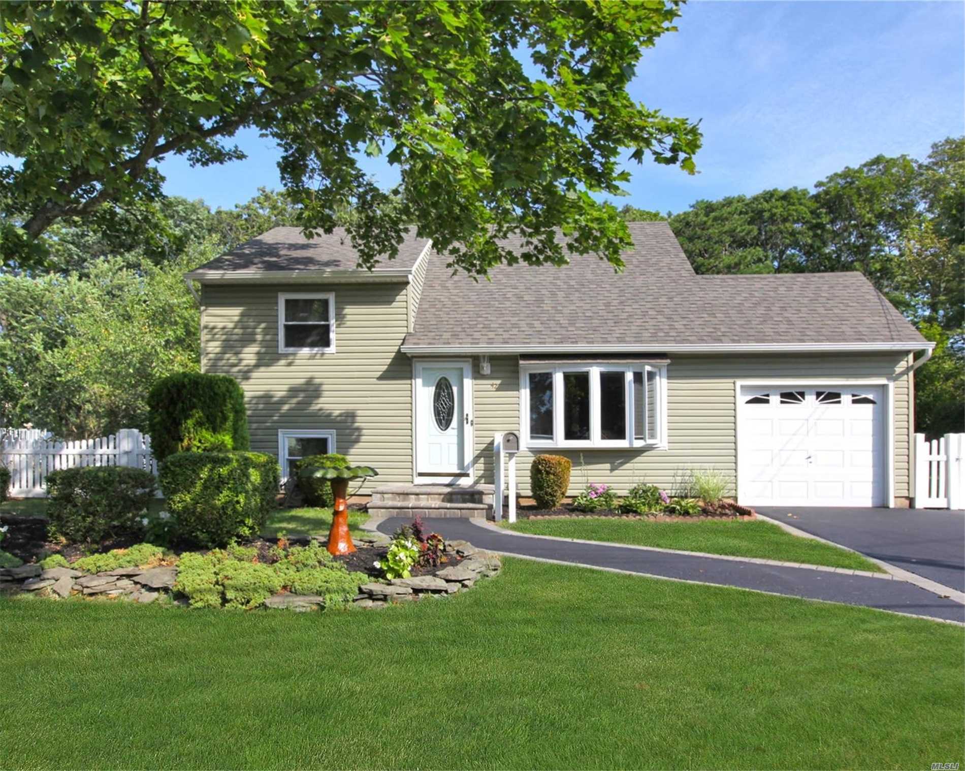 #1 photo, 42 Sherwood Drive, East Islip , NY 11730