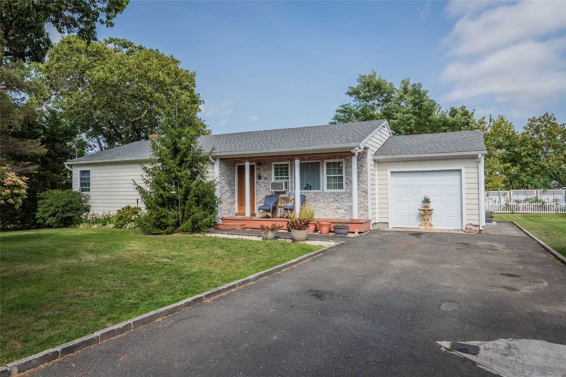 #1 photo, 498 Marcy Avenue, Riverhead , NY 11901