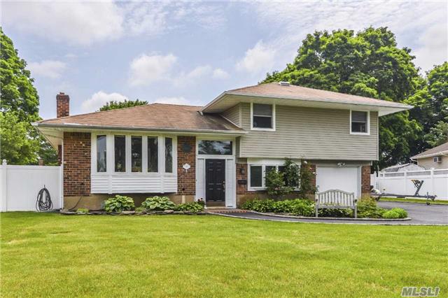 #1 photo, 12 Cobb Lane, Commack , NY 11725