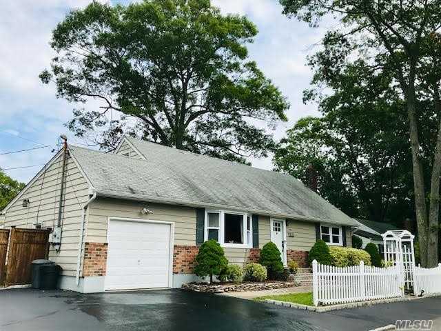 #1 photo, 19 Yale Street, 东长岛 艾斯利普 Islip , NY 11751