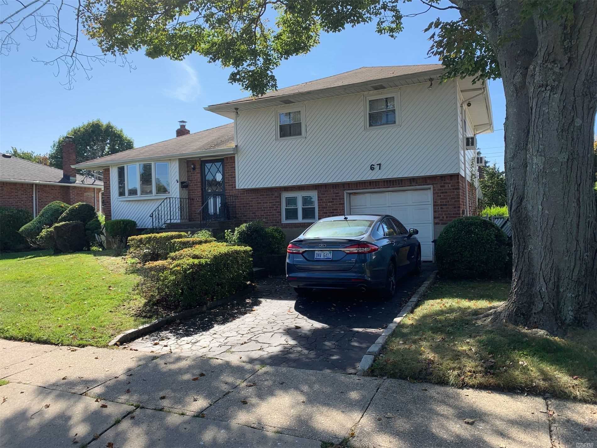 #1 photo, 67 Stratford Road, 长岛 Plainview , NY 11803