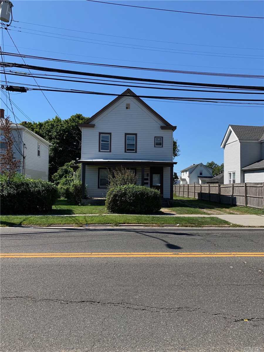 #1 photo, 76 Jerusalem Avenue, Hicksville , NY 11801