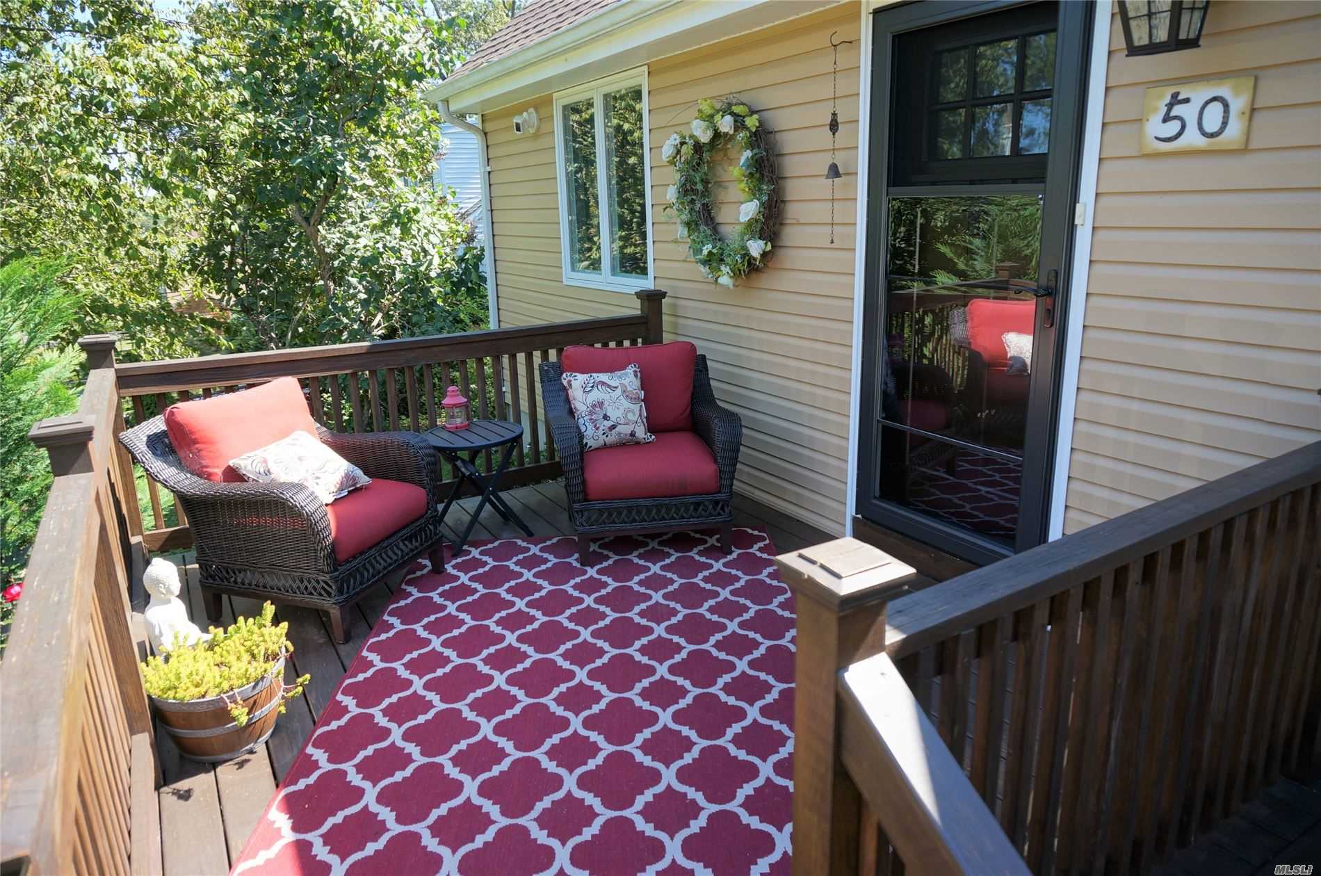 #1 photo, 50 Dorchester Street, サフォーク郡 Huntington Station , NY 11746