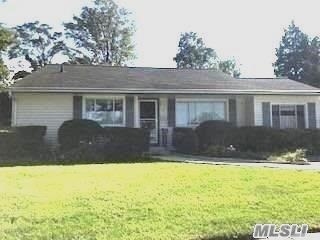 #1 photo, 6 Robin Court, Farmingdale , NY 11735