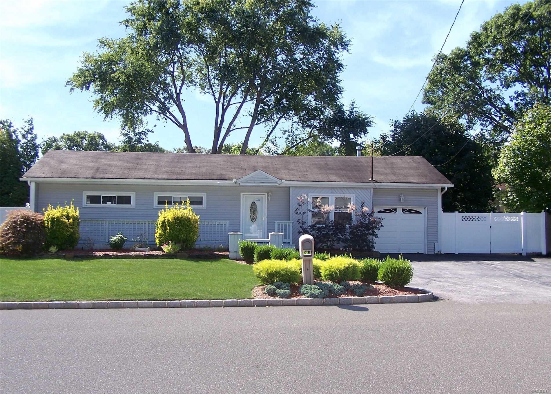 #1 photo, 6 Charles Street, Selden , NY 11784