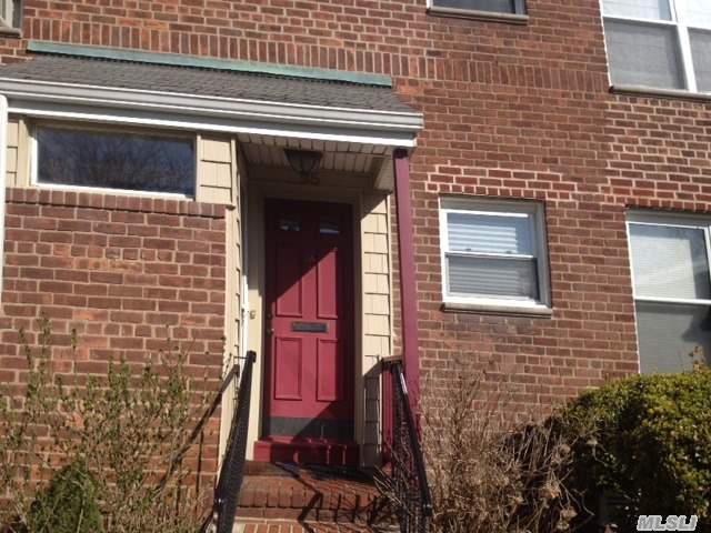 #1 photo, 95 Edwards, नासाउ काउंटी Roslyn Heights , NY 11577