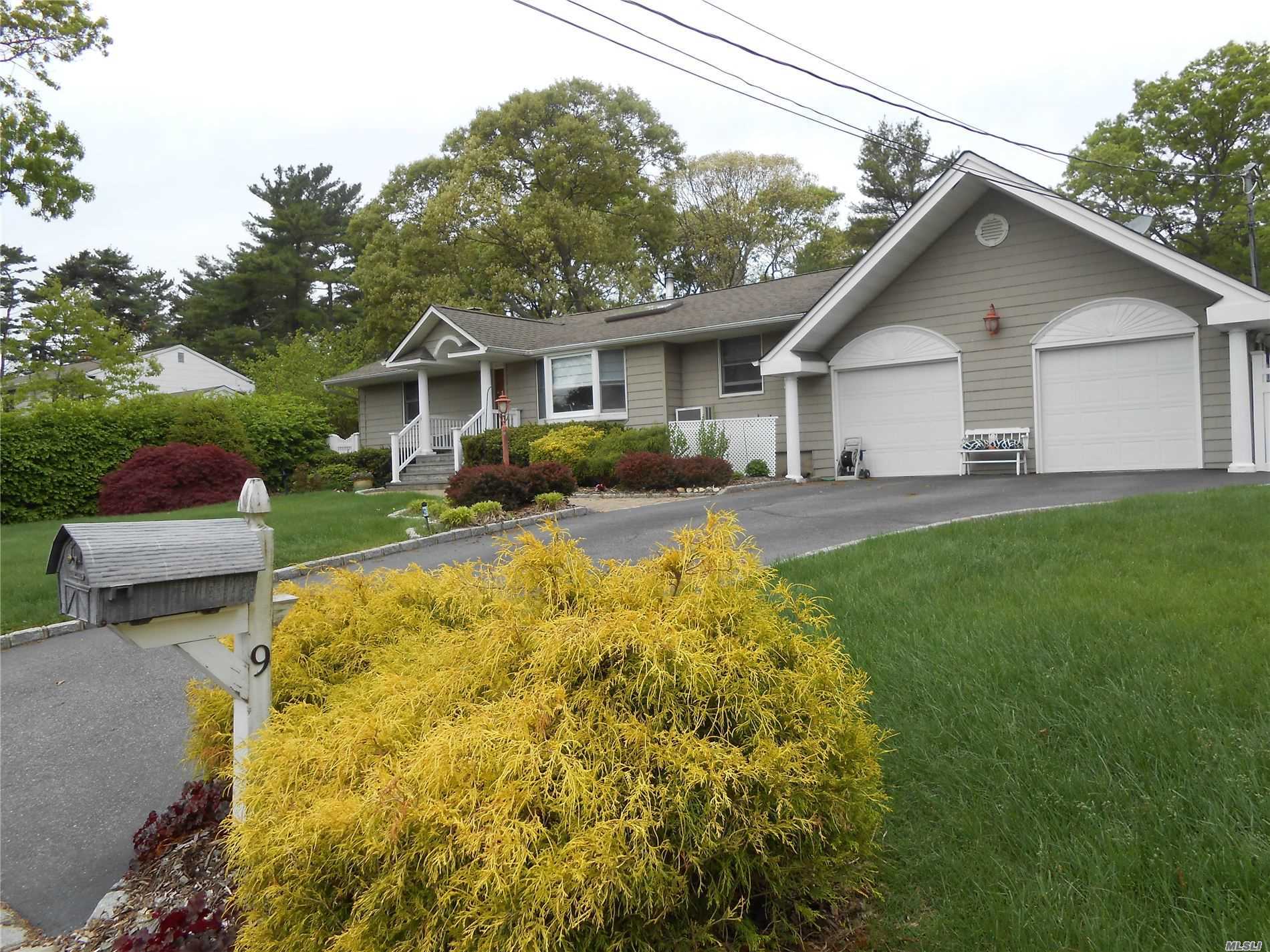 #1 photo, 9 Pine Tree Road, Farmingville , NY 11738