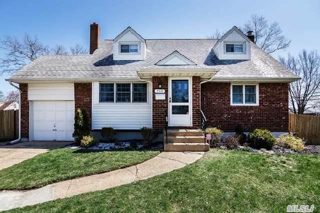 #1 photo, 215 W 17th St, Deer Park , NY 11729