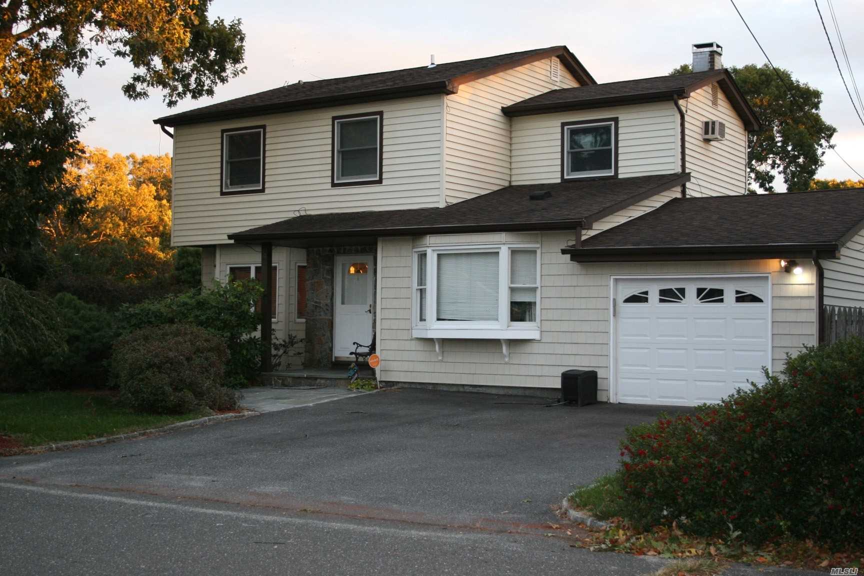 #1 photo, 19 Fairmont Avenue, מחוז סאפוק Patchogue , NY 11772