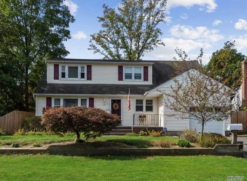 #1 photo, 21 Schiller Avenue, Саффолк ‖ Huntington Station , NY 11746