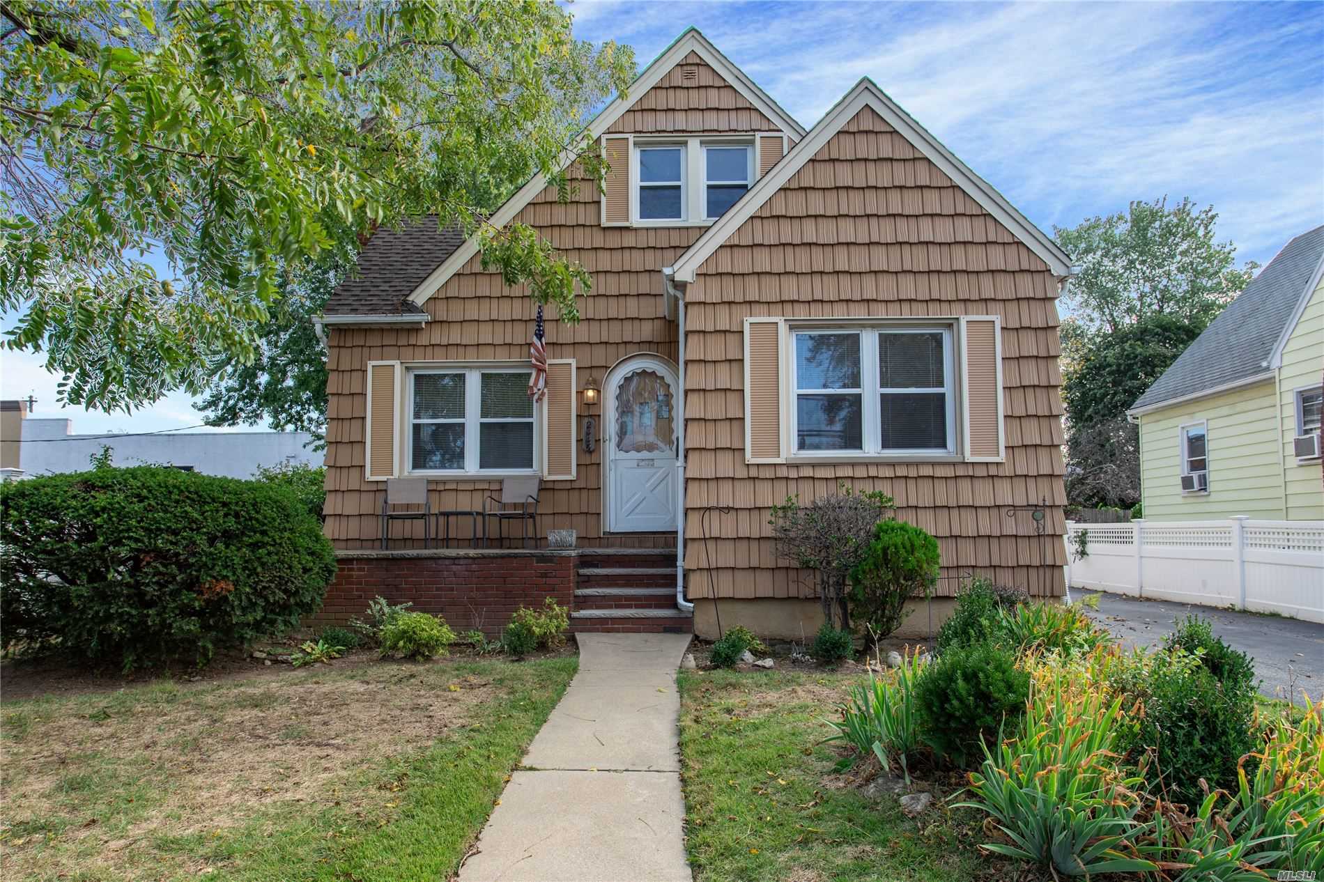 #1 photo, 2445 Margaret Street, Bellmore , NY 11710