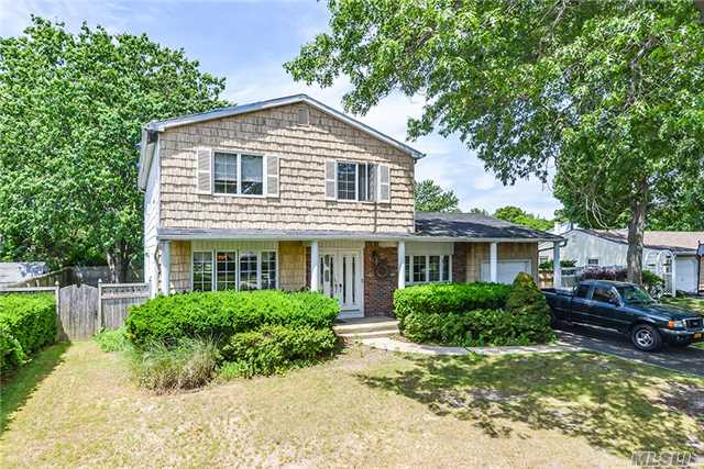 #1 photo, 128 Richmond Avenue, Medford , NY 11763