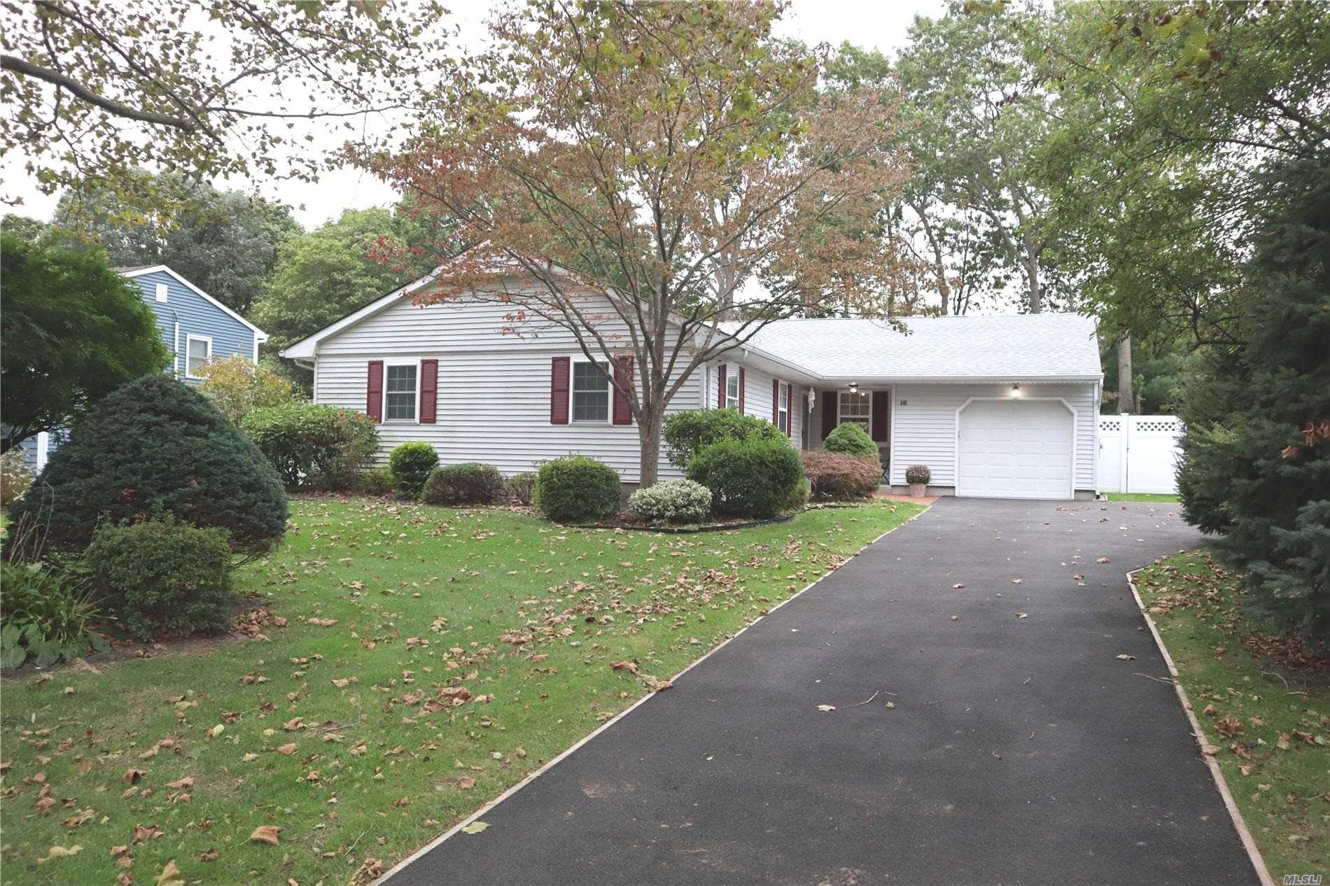 #1 photo, 16 Shetland Lane, 东长岛 圣占士 Saint James , NY 11780