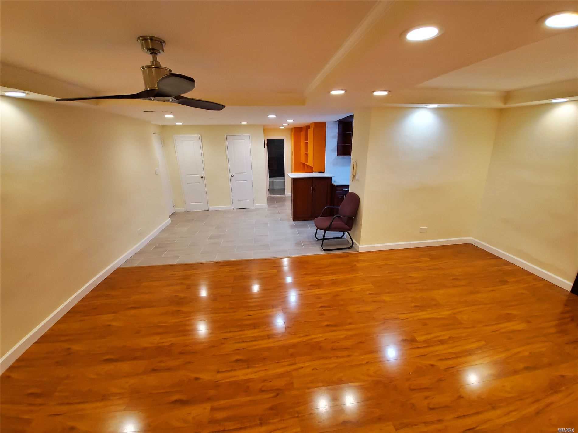 #1 photo, 83-30 Vietor Avenue, كوينز Elmhurst , NY 11373