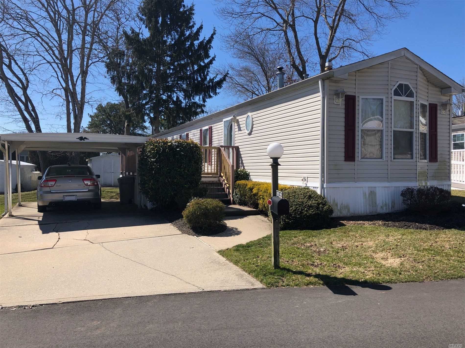 #1 photo, 1661-169 Old Country Road, Riverhead , NY 11901