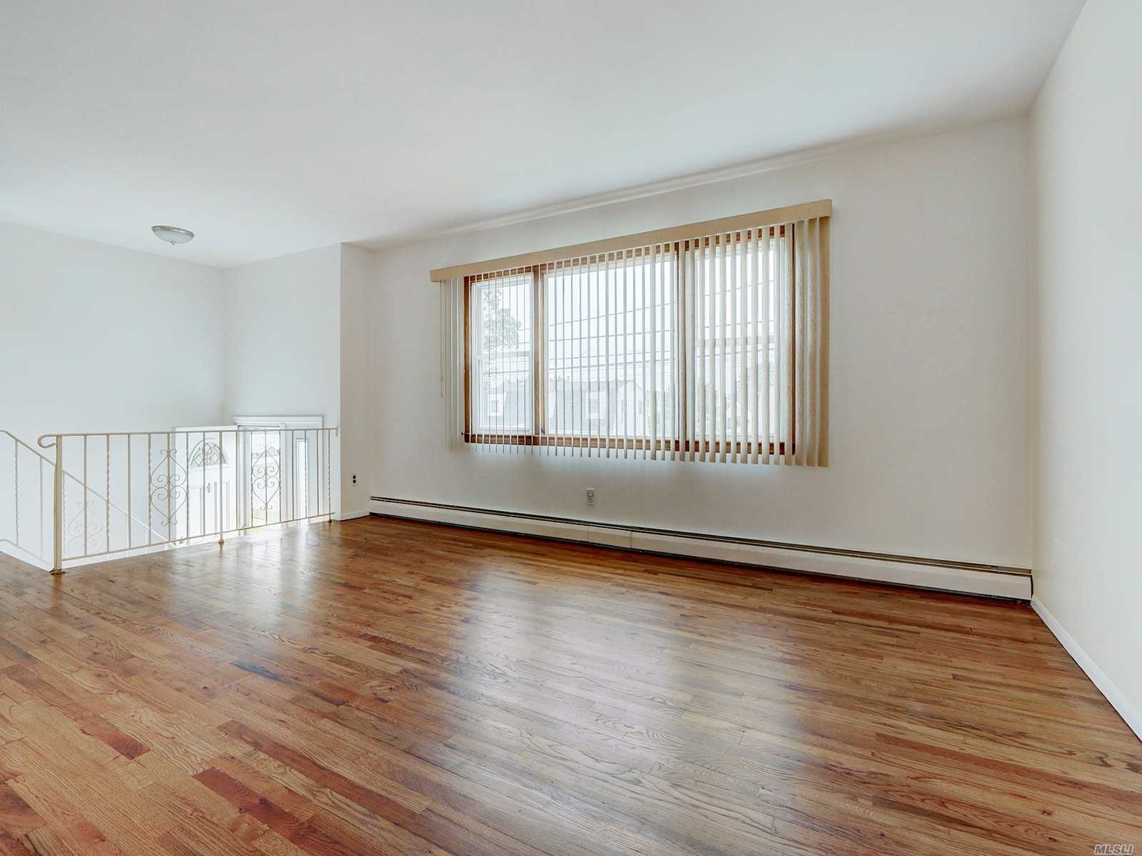 #1 photo, 276 Division Avenue, ナッソー郡 Massapequa , NY 11758