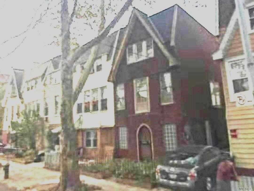 #1 photo, 3724 68th Street, クイーンズ区 Woodside , NY 11377