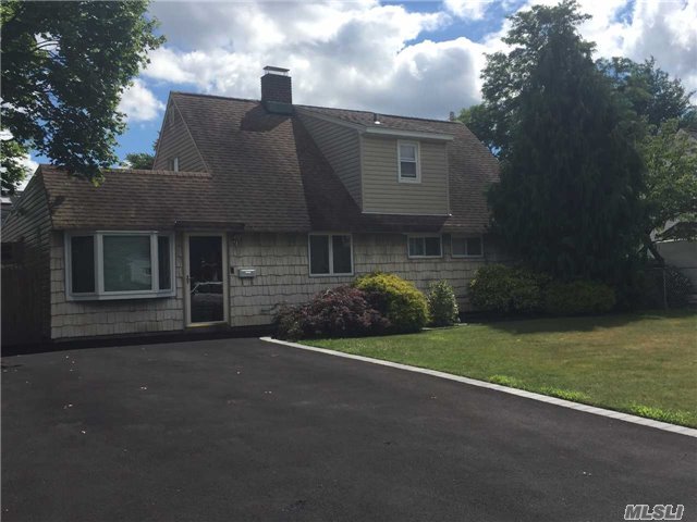 #1 photo, 26 Sunrise Ln, Levittown , NY 11756