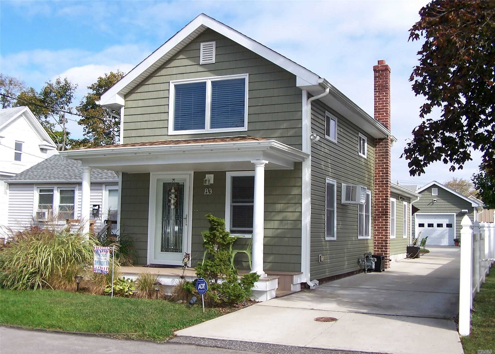 #1 photo, 83 Nottingham Avenue, سوفولك Patchogue , NY 11772