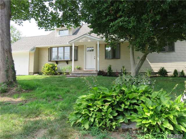 #1 photo, 2 Deland Street, サフォーク郡 East Northport , NY 11731