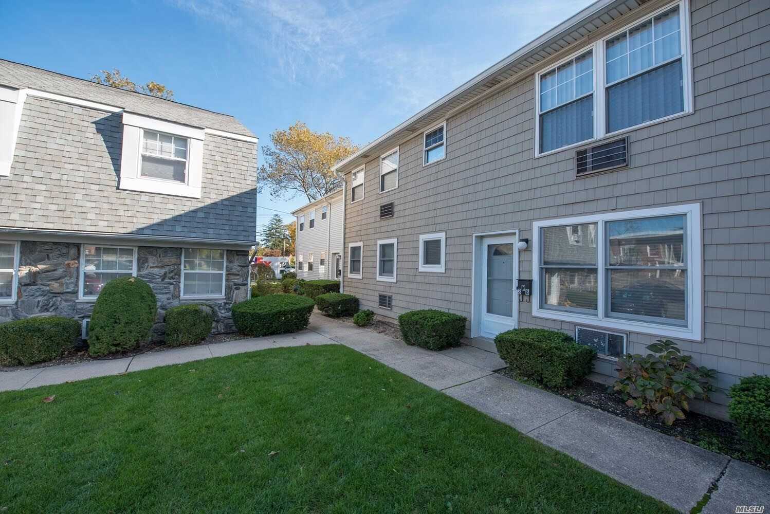 #1 photo, 500 Fulton Street, ナッソー郡 Farmingdale , NY 11735