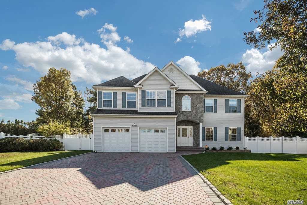 #1 photo, 10 Sarah Court, מחוז סאפוק Deer Park , NY 11729