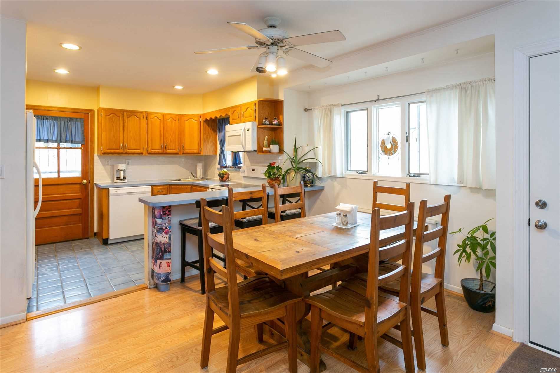 #1 photo, 849 Preston Road, ناسو East Meadow , NY 11554