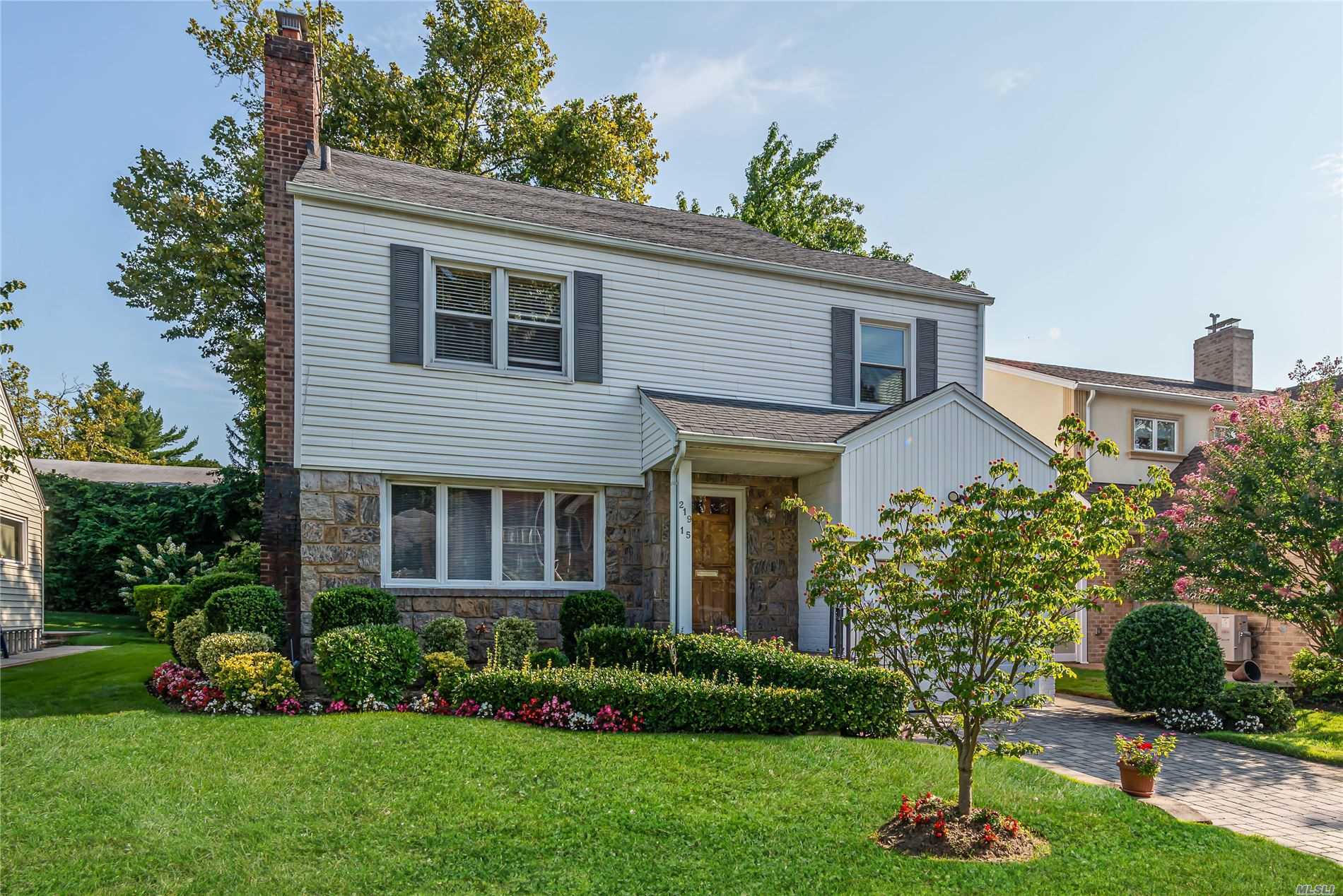 #1 photo, 219-15 Peck Avenue, Hollis Hills , NY 11427