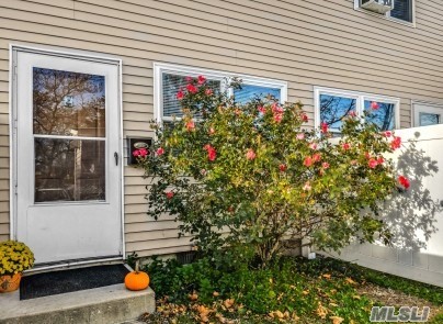 #1 photo, 10 S Townhouse Road, Huntington Station , NY 11746