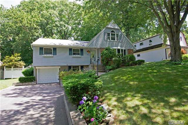 #1 photo, 85 Boxwood Dr, سوفولك Kings Park , NY 11754