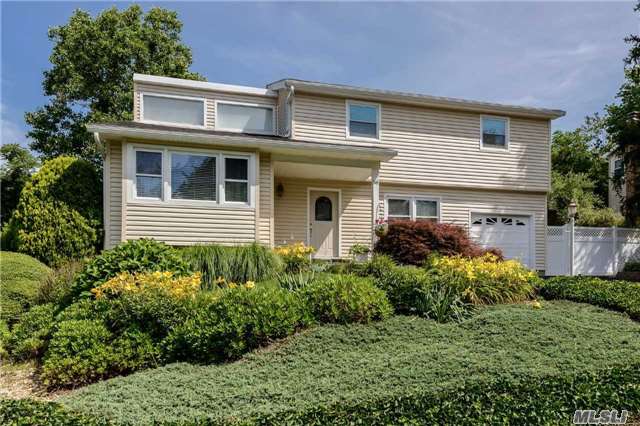 #1 photo, 56 Peerless Drive, East Norwich , NY 11732