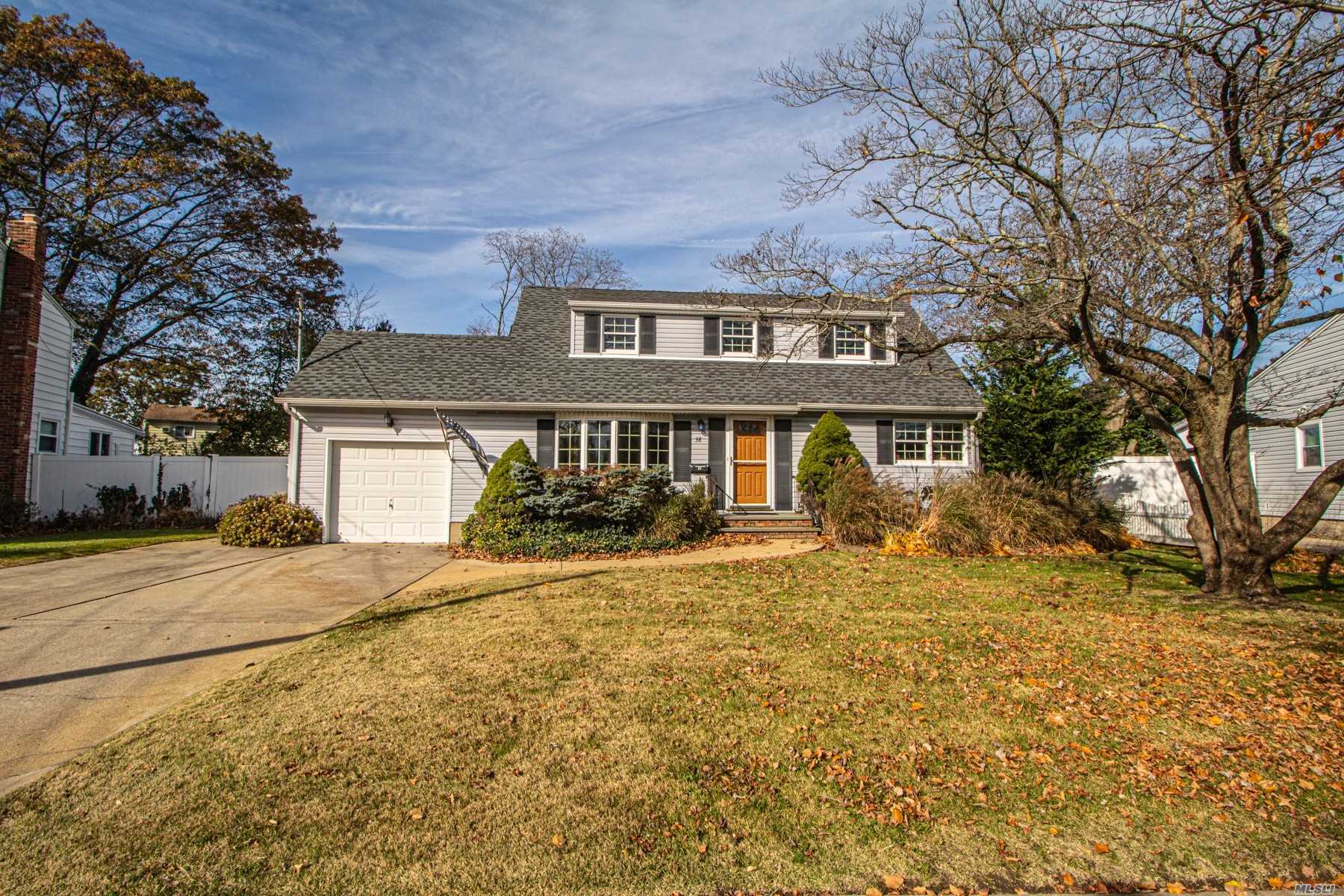 #1 photo, 38 Surrey Lane, Massapequa Park , NY 11762