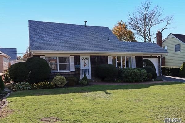 #1 photo, 26 9th Street, নাসাউ কাউন্টি Carle Place , NY 11514