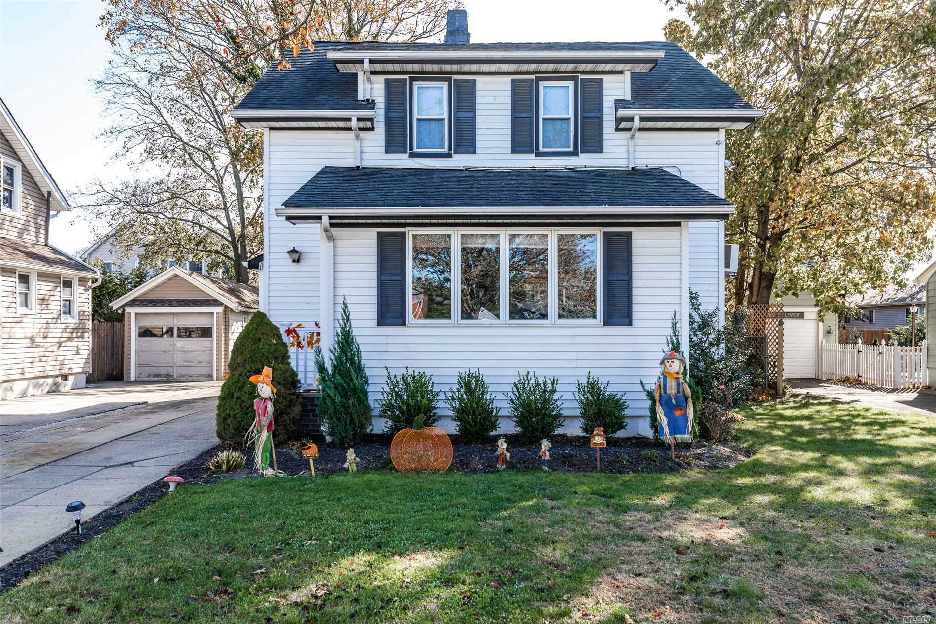 #1 photo, 105 Gregory Avenue, ナッソー郡 Merrick , NY 11566